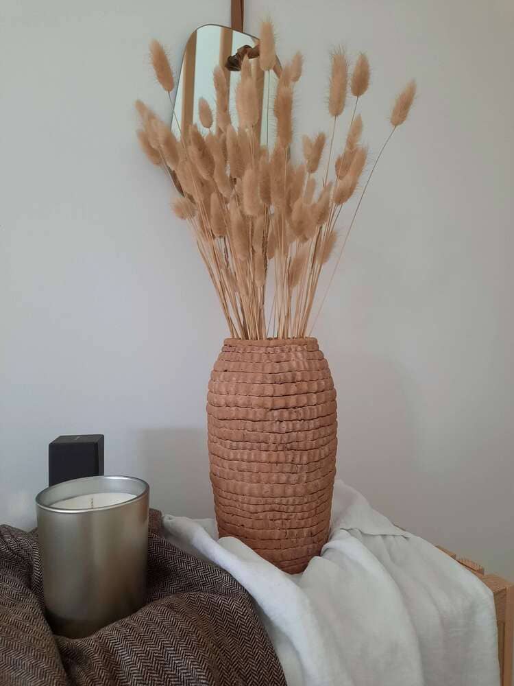 vase ciment brut beige décoration fleurs